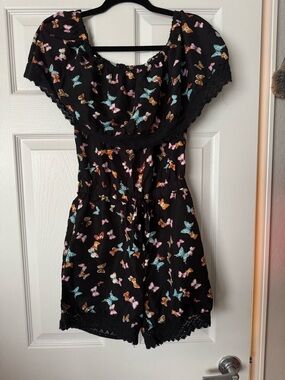 Style House Butterfly Romper Size Medium